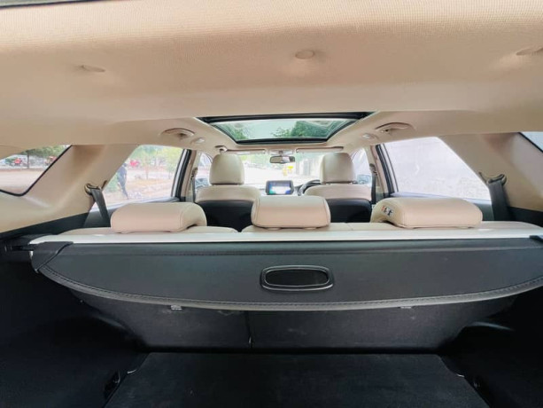 hyundai-tucson-awd-at-ultimate-2023-parking-sensors-big-18