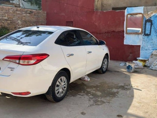 toyota-yaris-2020