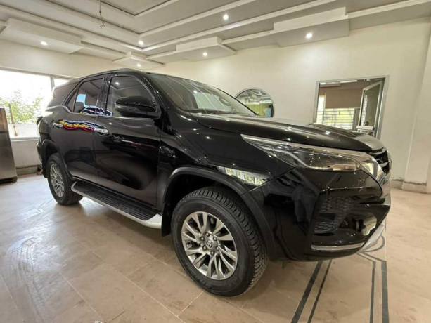 toyota-fortuner-28-sigma-4-big-2