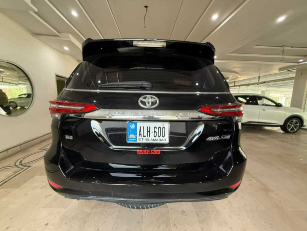 toyota-fortuner-28-sigma-4-big-5