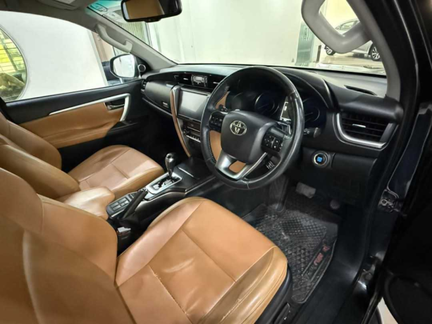 toyota-fortuner-28-sigma-4-big-3