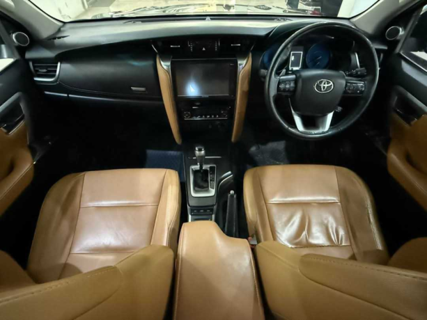 toyota-fortuner-28-sigma-4-big-4
