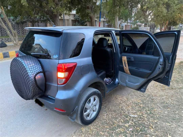 toyota-rav4-awd-hybrid-big-8