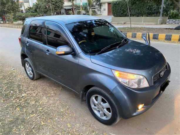 toyota-rav4-awd-hybrid-big-1
