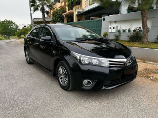 toyota-corolla-altis-grande-x-cvt-i-18-black-interior