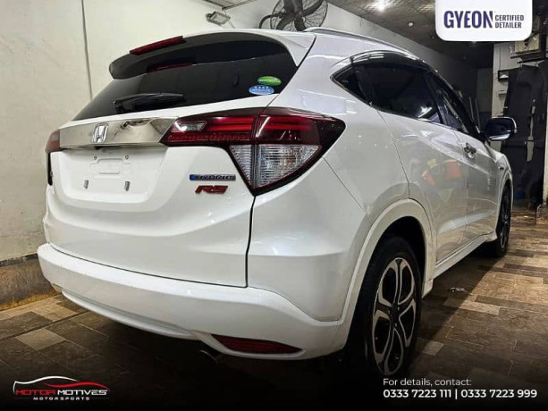 honda-vezel-rs-20162016-big-0