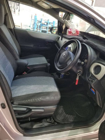 toyota-vitz-f-10-big-1