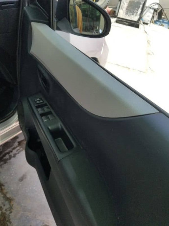 toyota-vitz-f-10-big-2