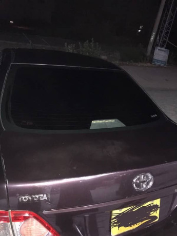 toyota-corolla-gli-2012-big-0