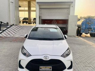 toyota-yaris-hatchback-g