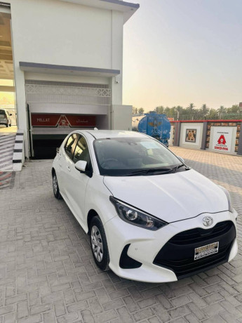 toyota-yaris-hatchback-g-big-3