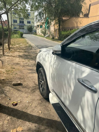 toyota-fortuner-27-vvti-2017-model-big-3