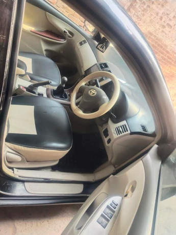 toyota-corolla-altis-x-manual-16-big-5