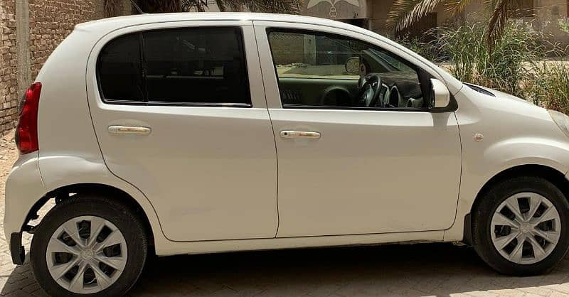 toyota-passo-2013-big-6