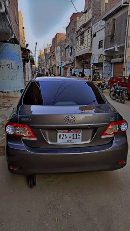 toyota-corolla-xli-2013-big-11