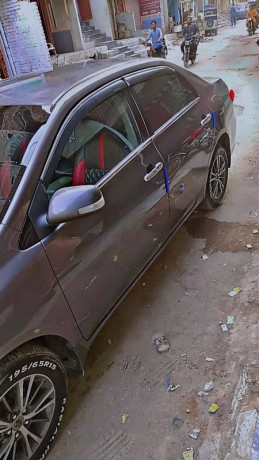 toyota-corolla-xli-2013-big-17