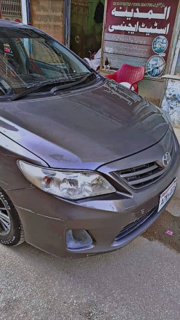 toyota-corolla-xli-2013-big-3