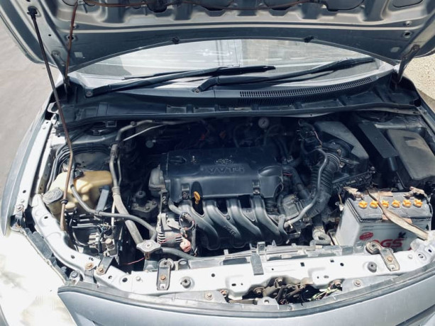 corolla-gli-2011-model-big-3