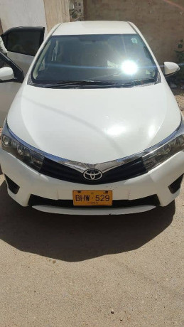 toyota-corolla-altis-2017-big-8