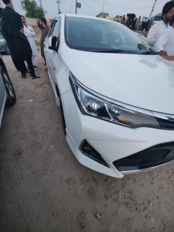 toyota-corolla-altis-16-x-cvt-i-big-4