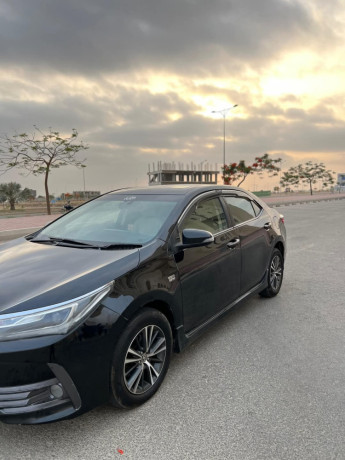 toyota-corolla-altis-grande-x-cvt-i-18-black-interior-big-2