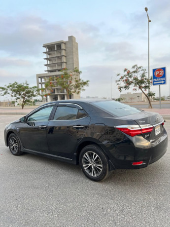 toyota-corolla-altis-grande-x-cvt-i-18-black-interior-big-8