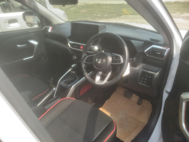 toyota-raize-big-5
