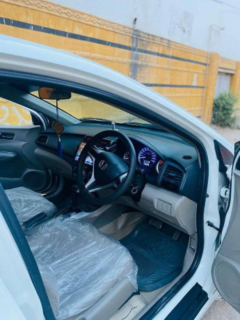 honda-city-2018-big-8