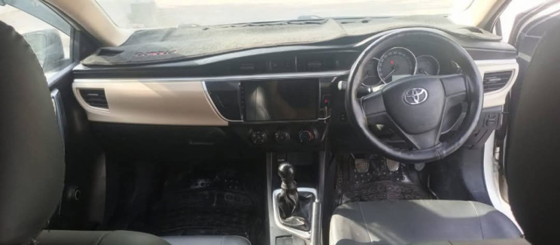 toyota-corolla-altis-x-manual-16-big-9