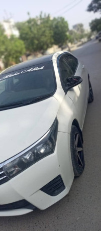 toyota-corolla-altis-x-manual-16-big-3