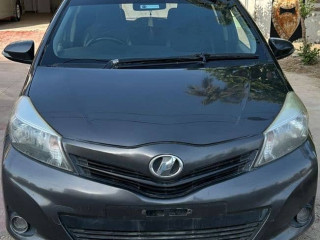 toyota-vitz-2011