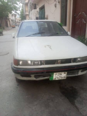 mitsubishi-lancer-1990-big-0