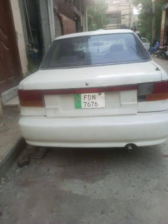 mitsubishi-lancer-1990-big-2