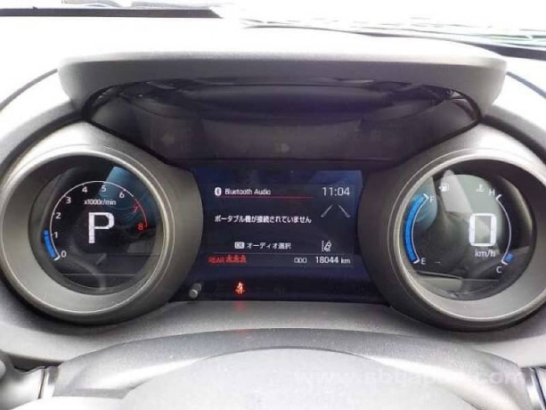 toyota-yaris-g-big-1
