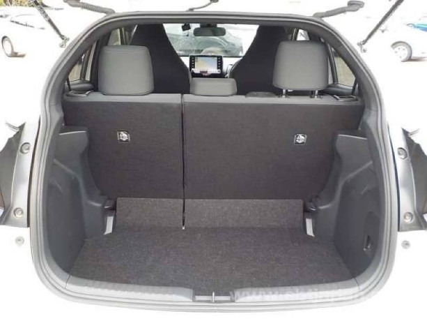 toyota-yaris-g-big-6