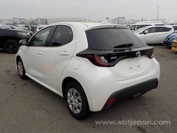 toyota-yaris-g-big-7