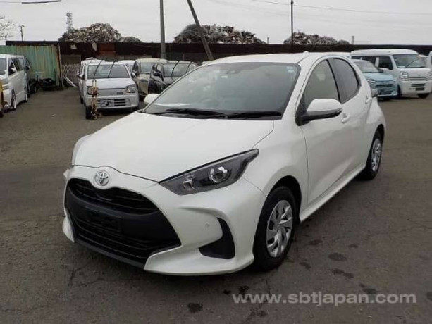 toyota-yaris-g-big-0