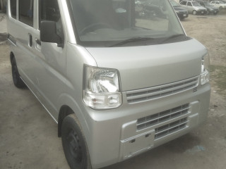 nissan-clipper