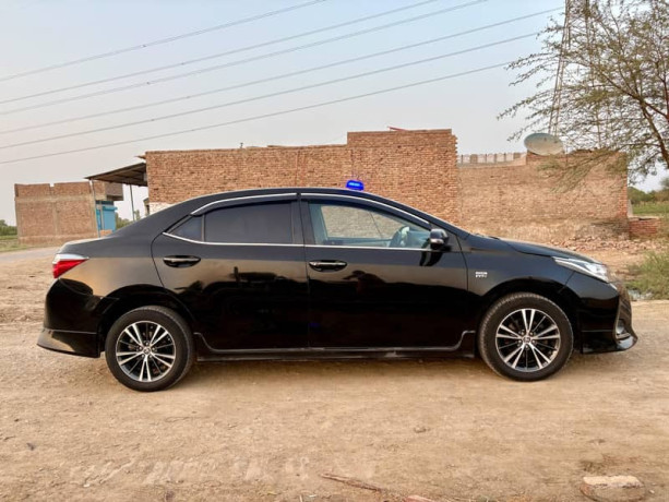 toyota-corolla-altis-2018-big-4