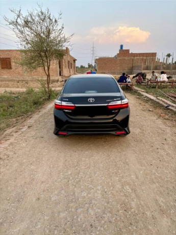 toyota-corolla-altis-2018-big-13