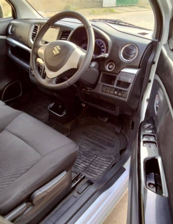 suzuki-wagon-r-stingray-2013-big-6