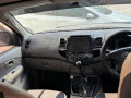 toyota-hilux-2011-small-1
