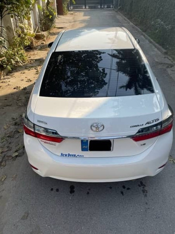 toyota-corolla-altis-16-automatic-big-7