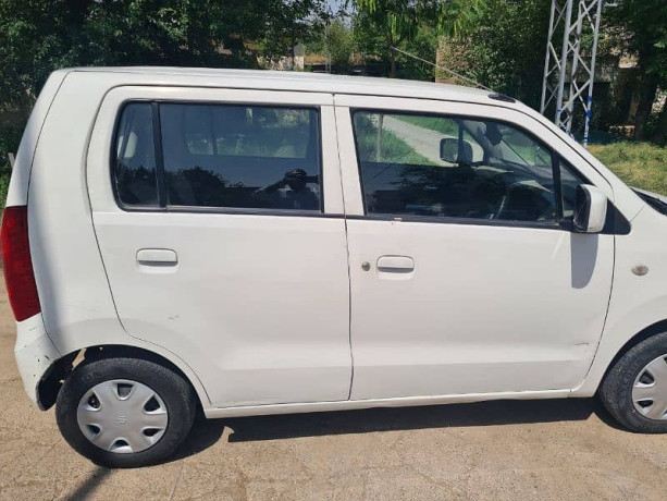 suzuki-wagon-r-2016-big-0