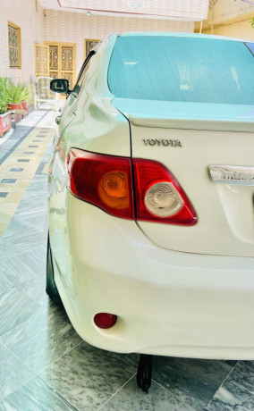 toyota-corolla-xli-2011-big-6