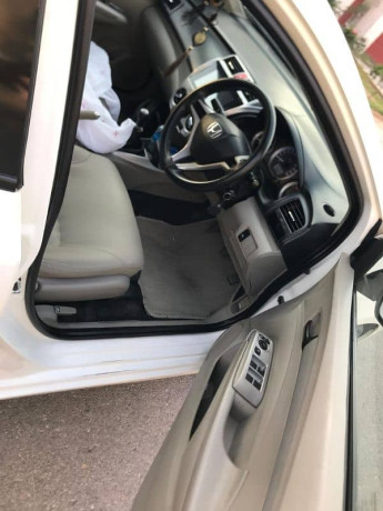 honda-city-aspire-2017-big-9