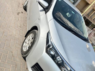 toyota-corolla-gli-2016
