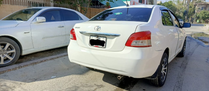 toyota-belta-available-for-sale-big-1
