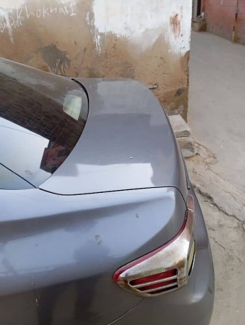 toyota-corolla-gli-2013-big-12