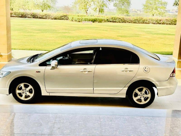honda-civic-vti-2009-big-14